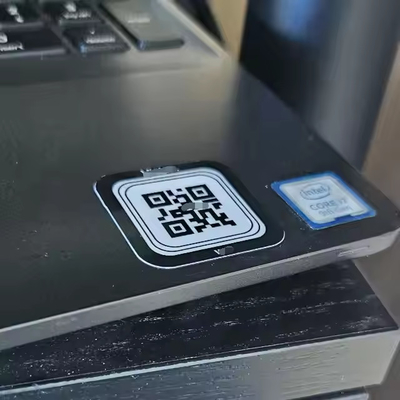 برچسب ضد آب NFC سفارشی روی لپ تاپ تلفن همراه چک پوینت دارایی IT